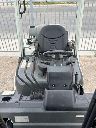 Used 2015 UNICARRIERS MP1F2A25DV FORKLIFT