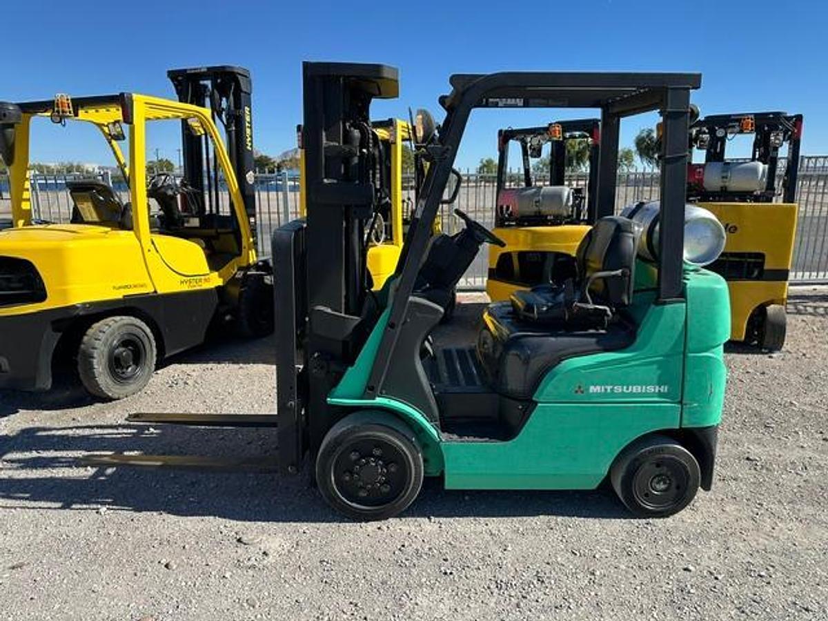 Used 2006 MITSUBISHI FGC25K FORKLIFT