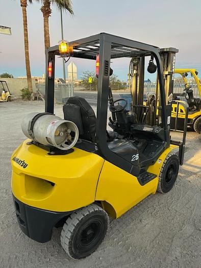 Used 2012 KOMATSU FG25T-16