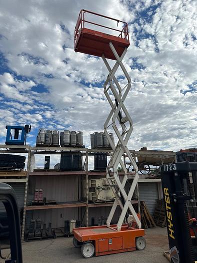 Used 2016 SNORKEL  S4726E SCISSOR LIFT