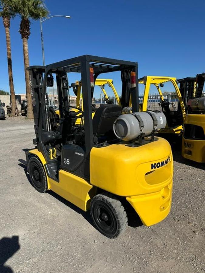 Used 2002 KOMATSU FG25HT-12 FORKLIFT