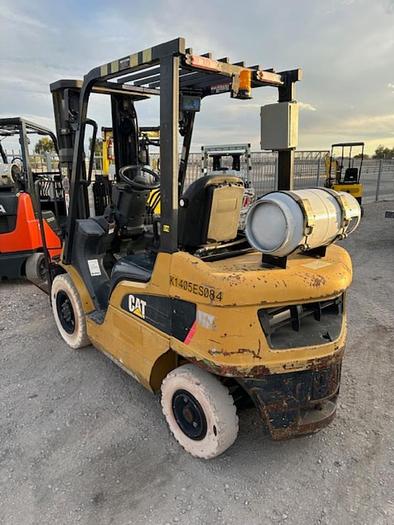 Used 2014 CAT P5000 FORKLIFT