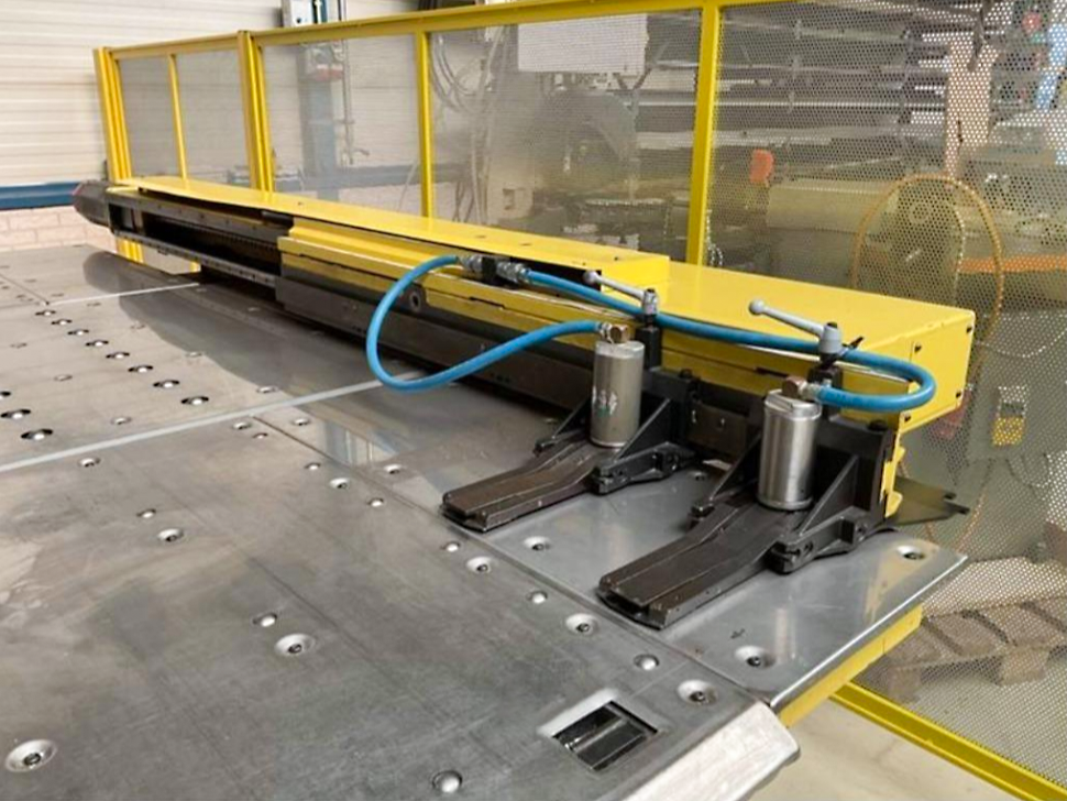 Used Murata Wiedemann Centrum 2500 - Punching Machine - 1999