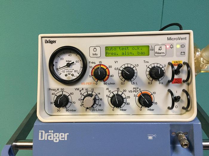 Used Dräger Transport Ventilator Microvent mit einigen Verbrauchsmaterialien