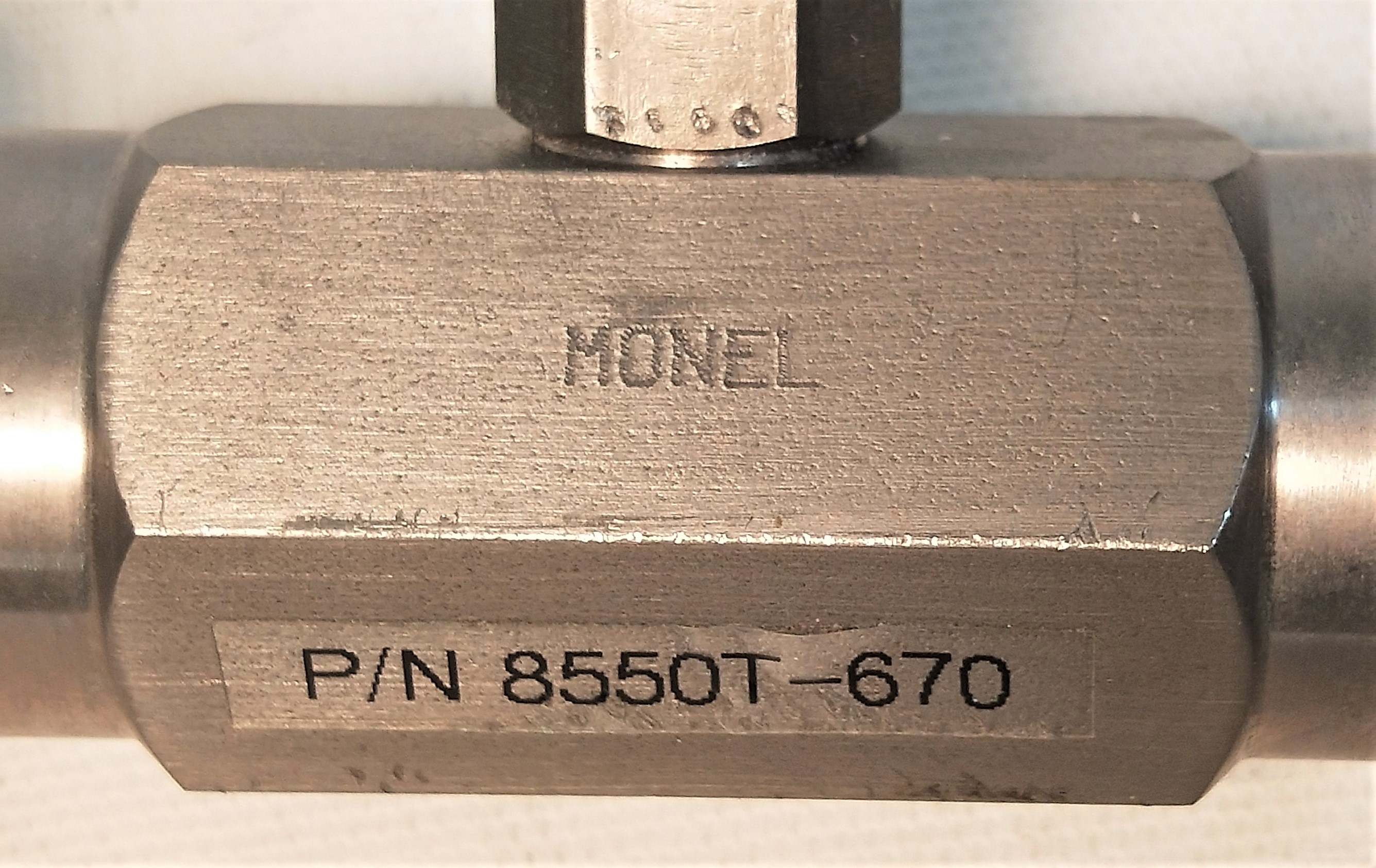 Used Monel 8550T-670 Manual Control Valve for Gas Cylinder