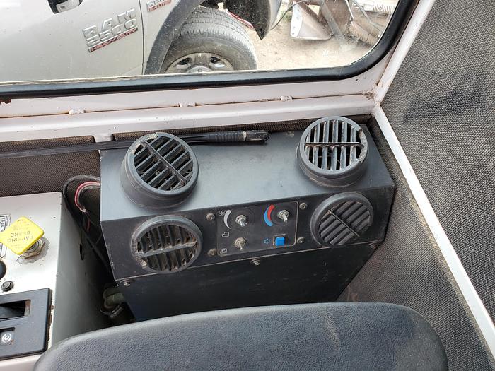 Used 2004 Stinger 4400 Bale Stacker