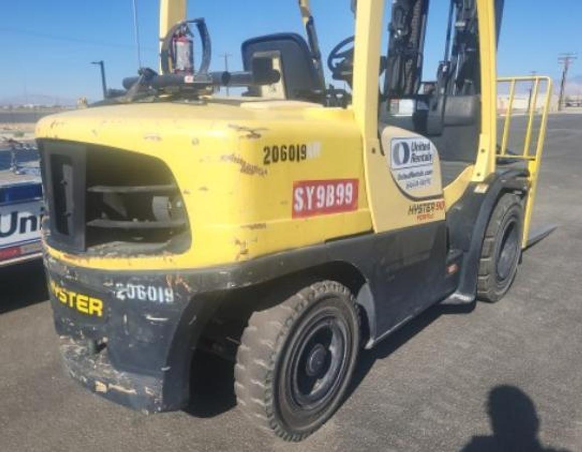 Used Hyster 9K warehouse forklift