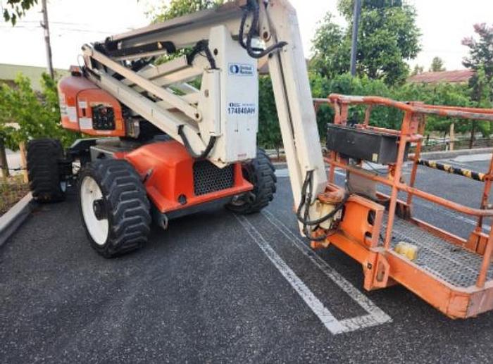 Used 45ft Articulating Boom