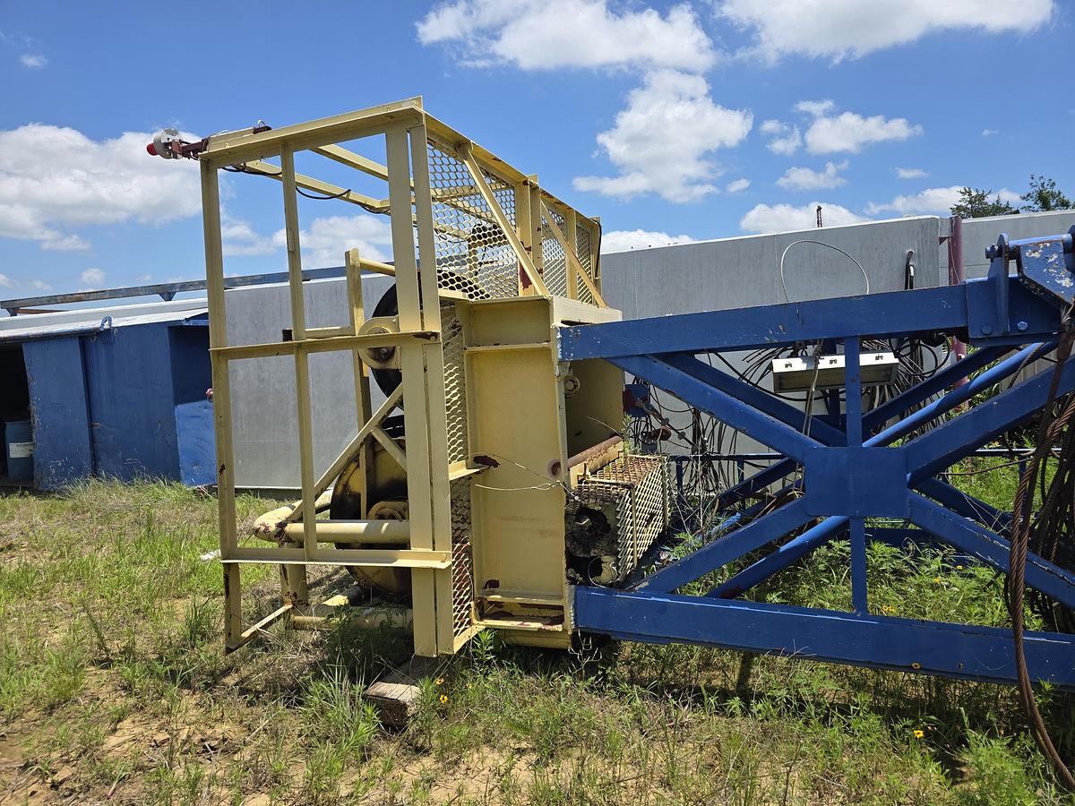 Used Skytop Brewster N-46 900 HP Drilling Rig