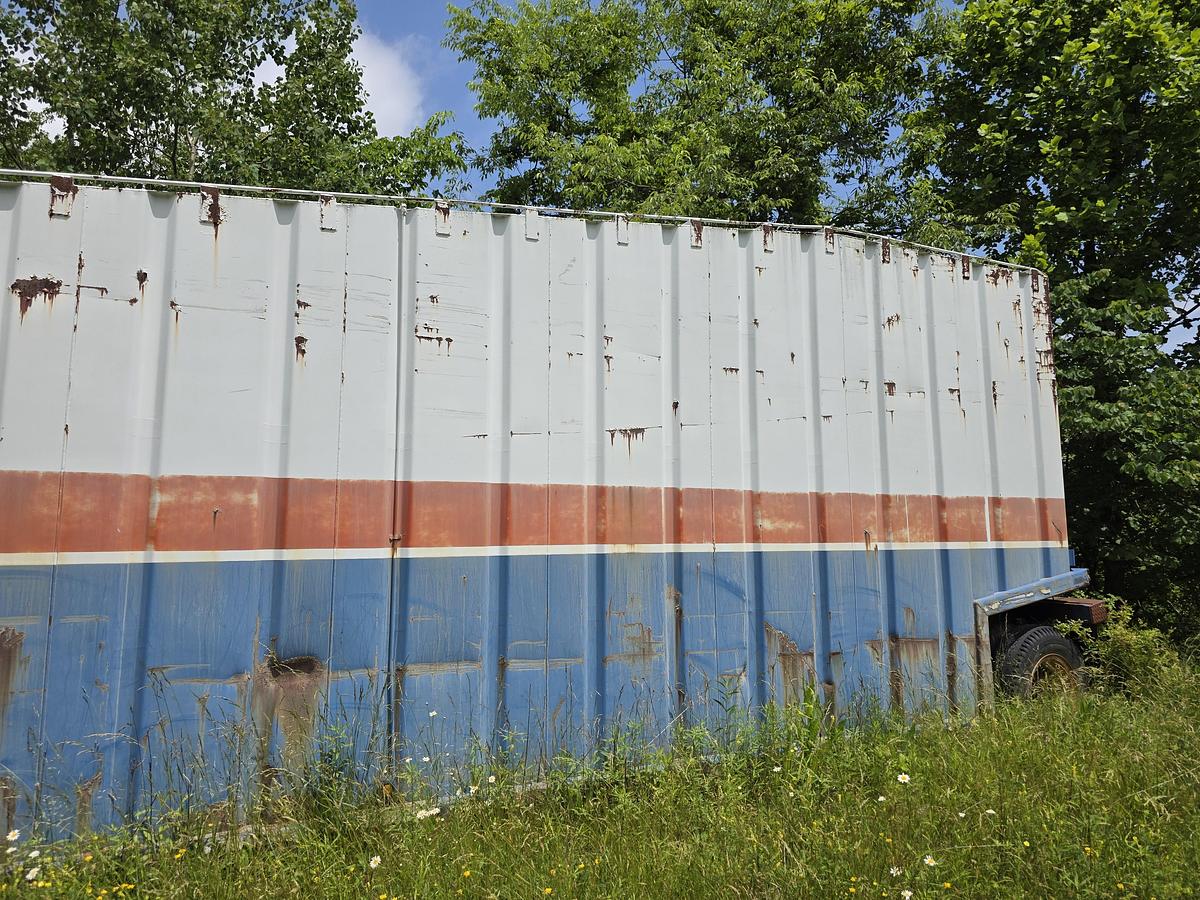 Used Valmont Frac Tanks