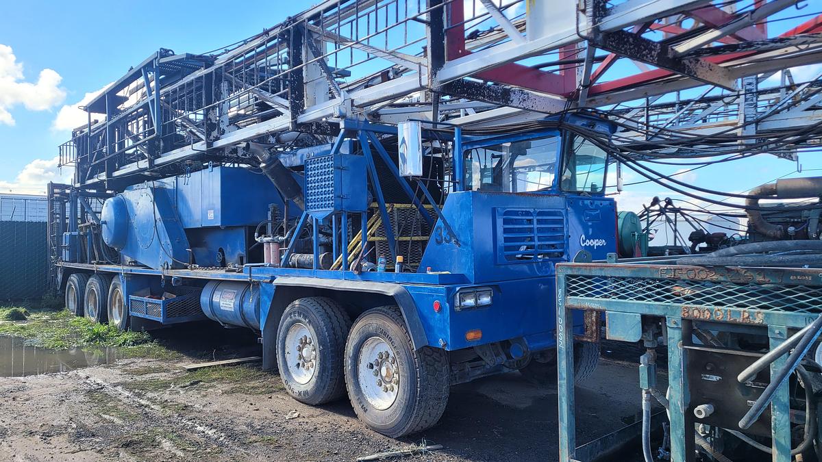Refurbished 1985 Cooper 350 Workover Rig