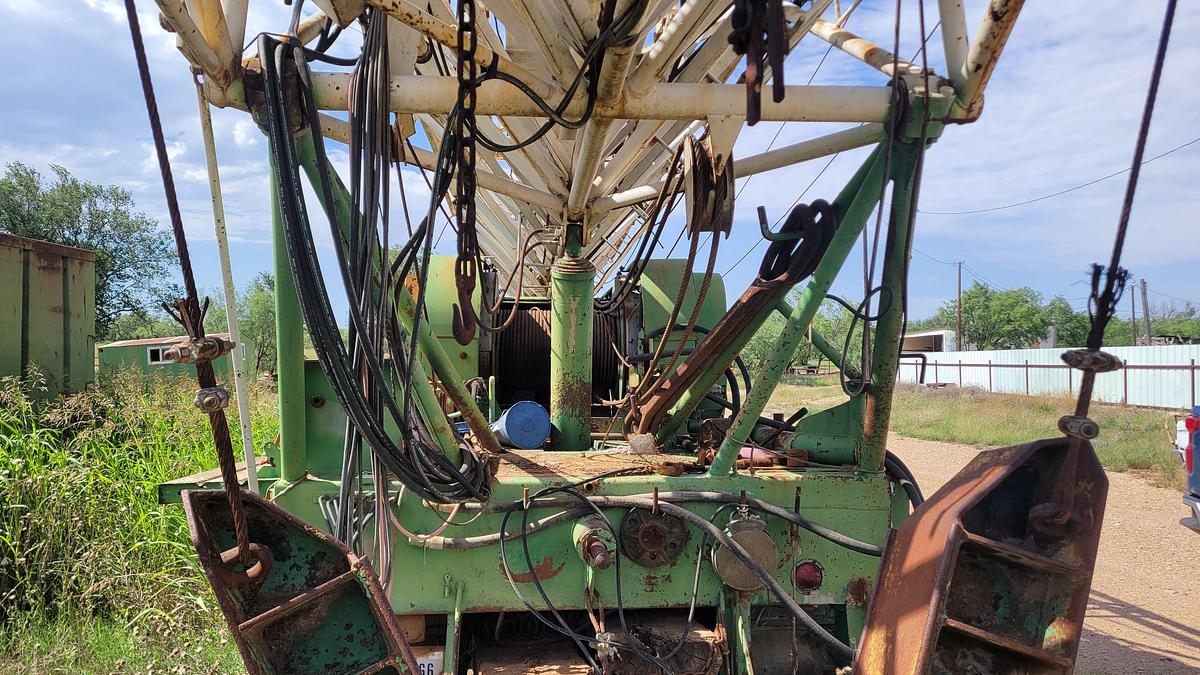 Used 1980 Franks 1287 Workover Rig