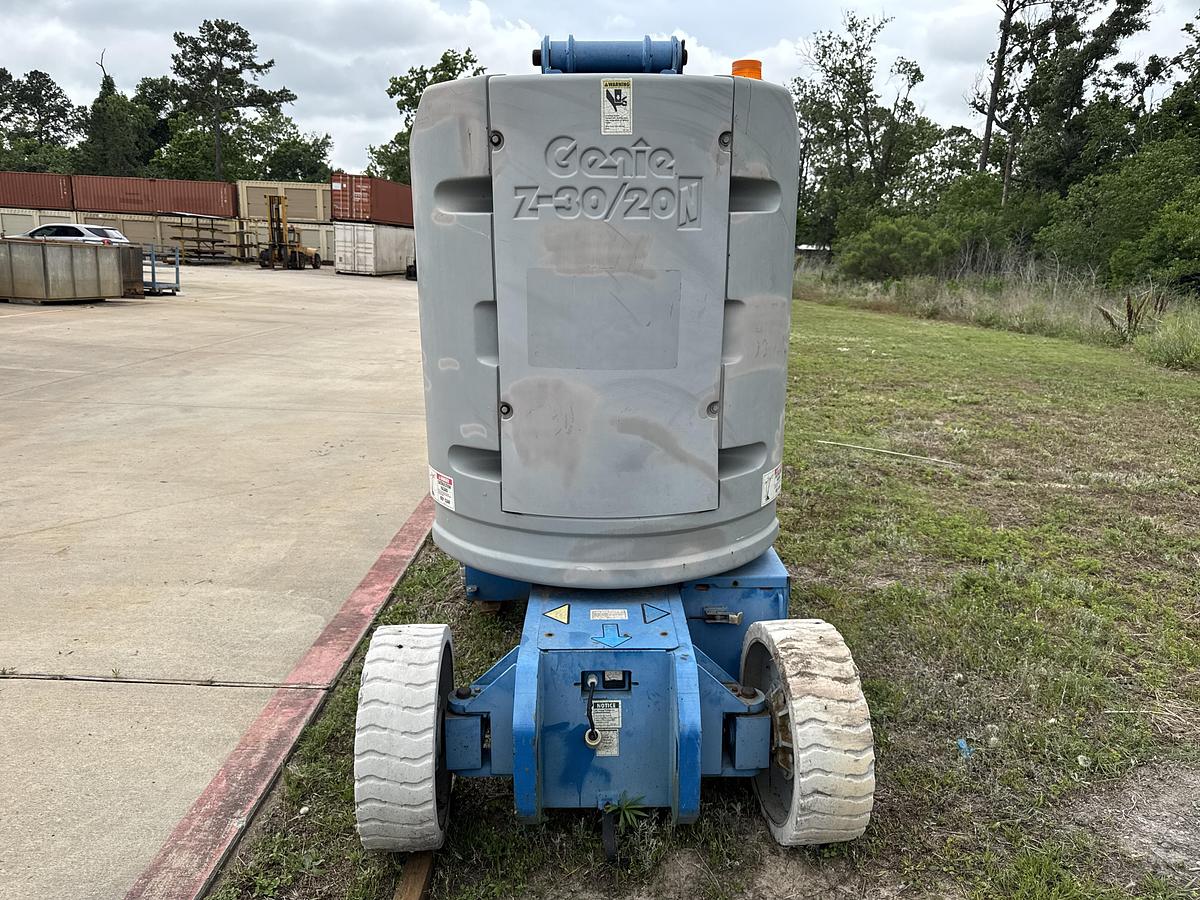 Used 2000 Genie Industries Z-30/20N