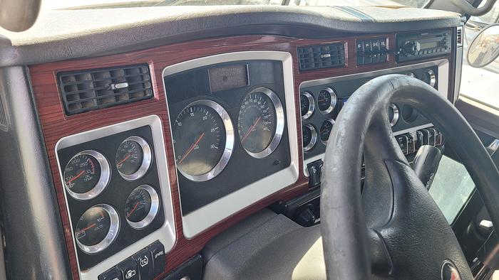 Used 2008 Kenworth Acid Stimulation Trailer