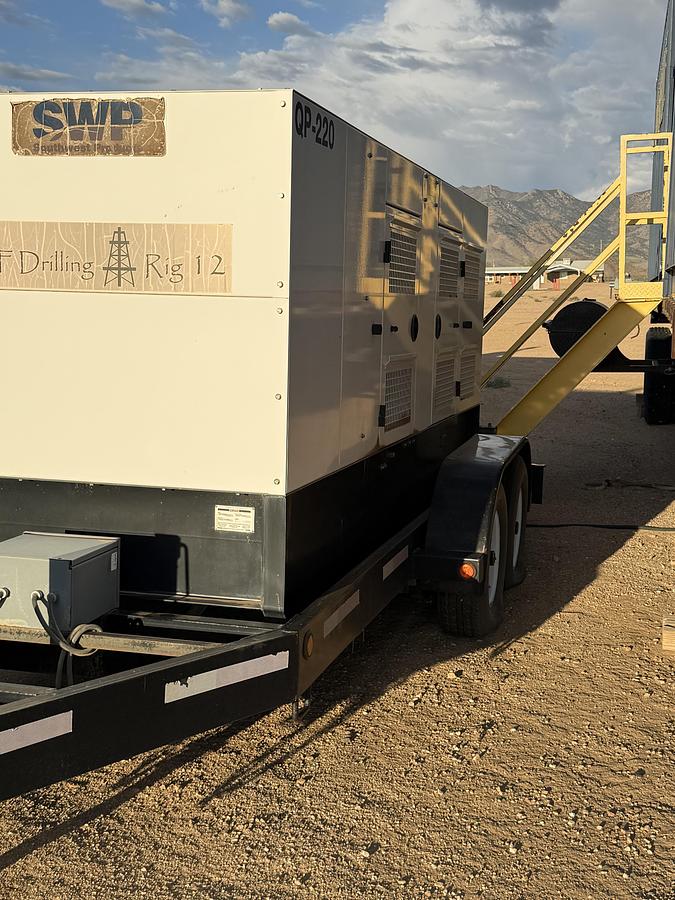 Used Hopper 102' X 260,000 #