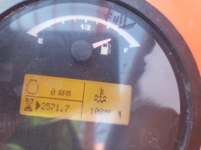 Used Reach lift 10,000Lbs Skytrack