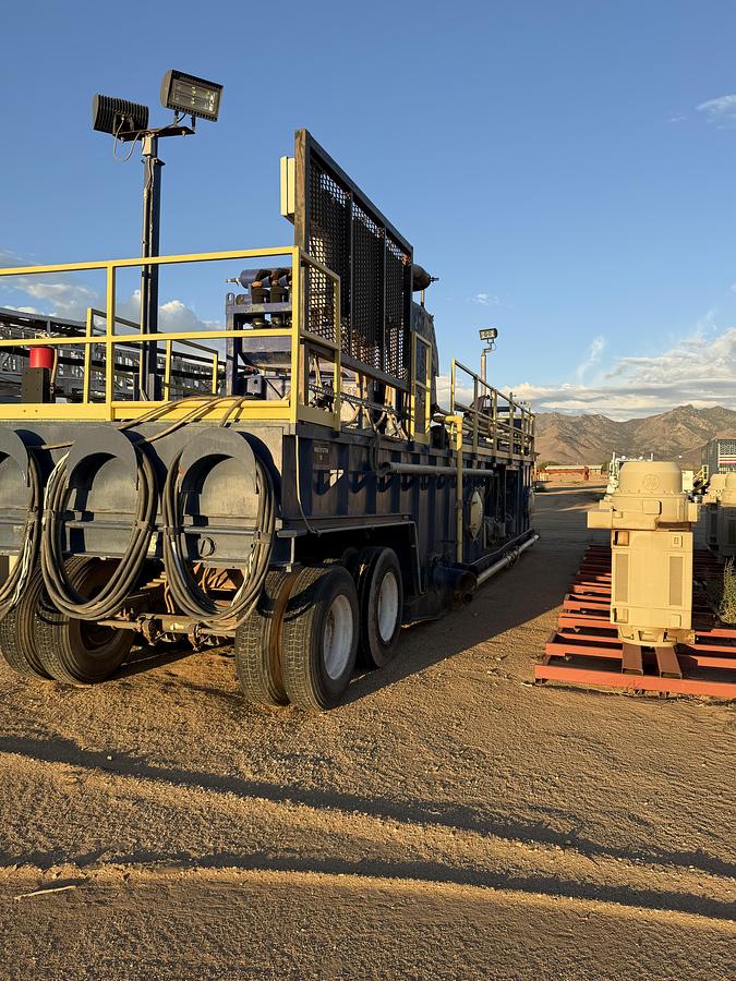 Used Hopper 102' X 260,000 #