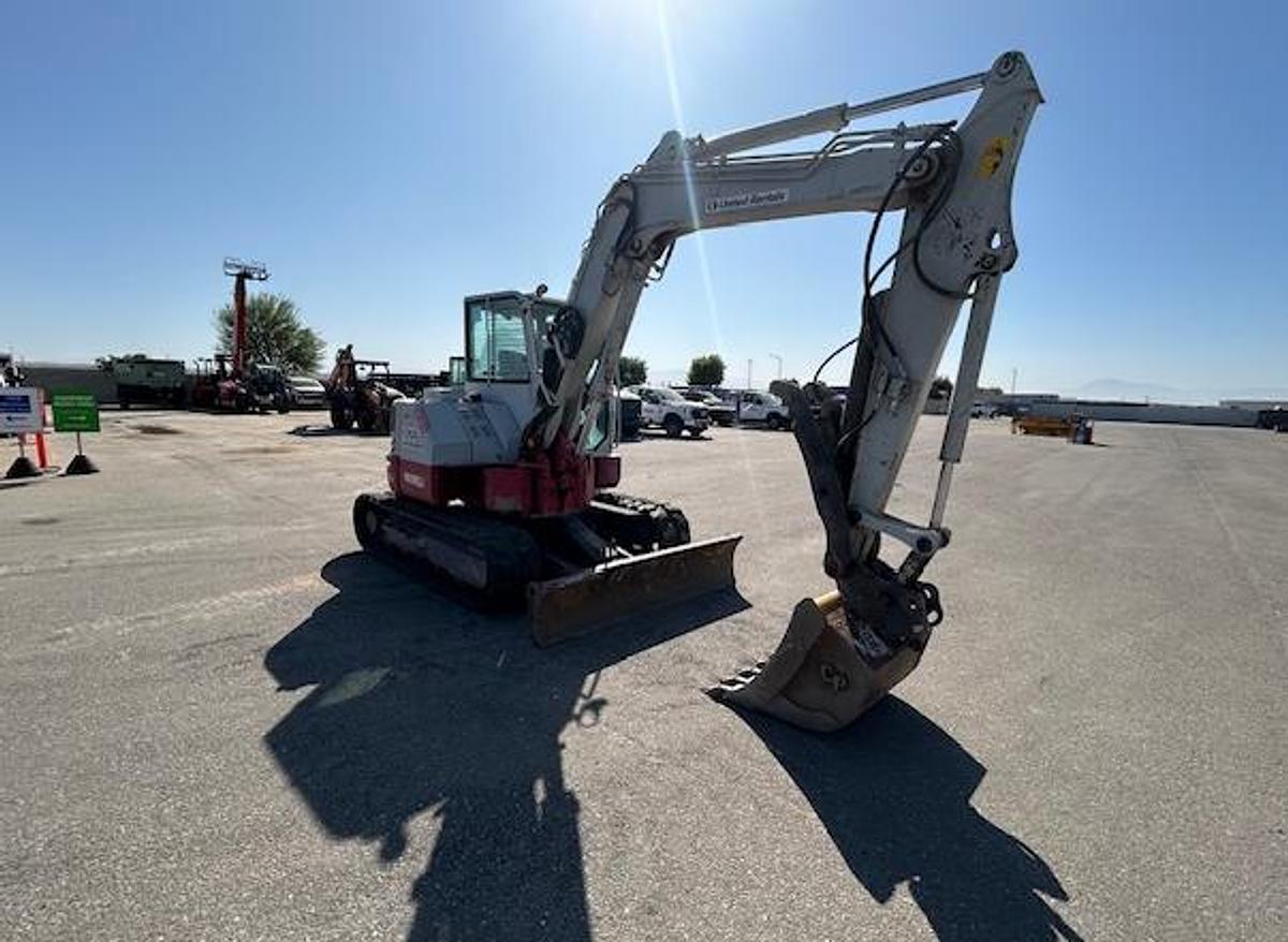 Used 2017 TAKEUCHI TB280FR EXCAVATOR