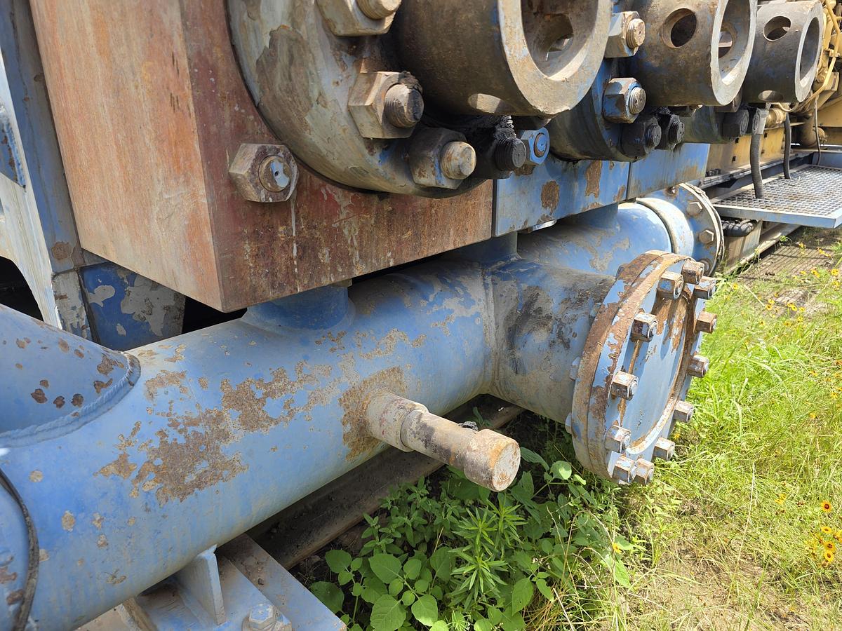 Used Skytop Brewster N-46 900 HP Drilling Rig