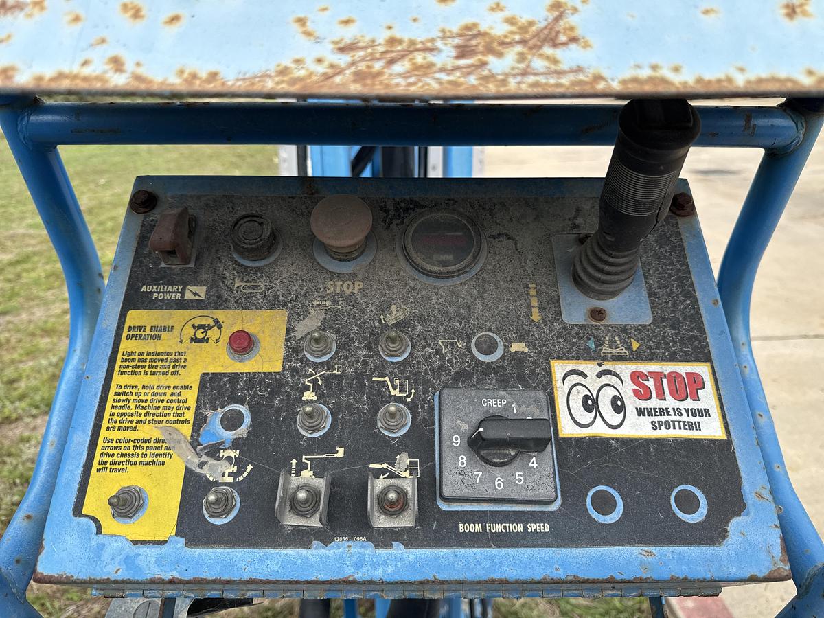 Used 2000 Genie Industries Z-30/20N