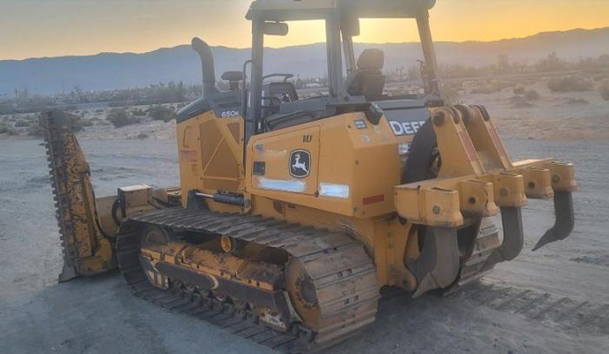 Used 650K John deere crawler dozer