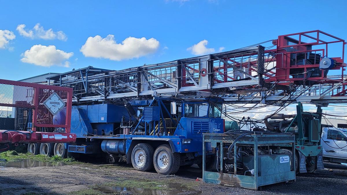 Refurbished 1985 Cooper 350 Workover Rig