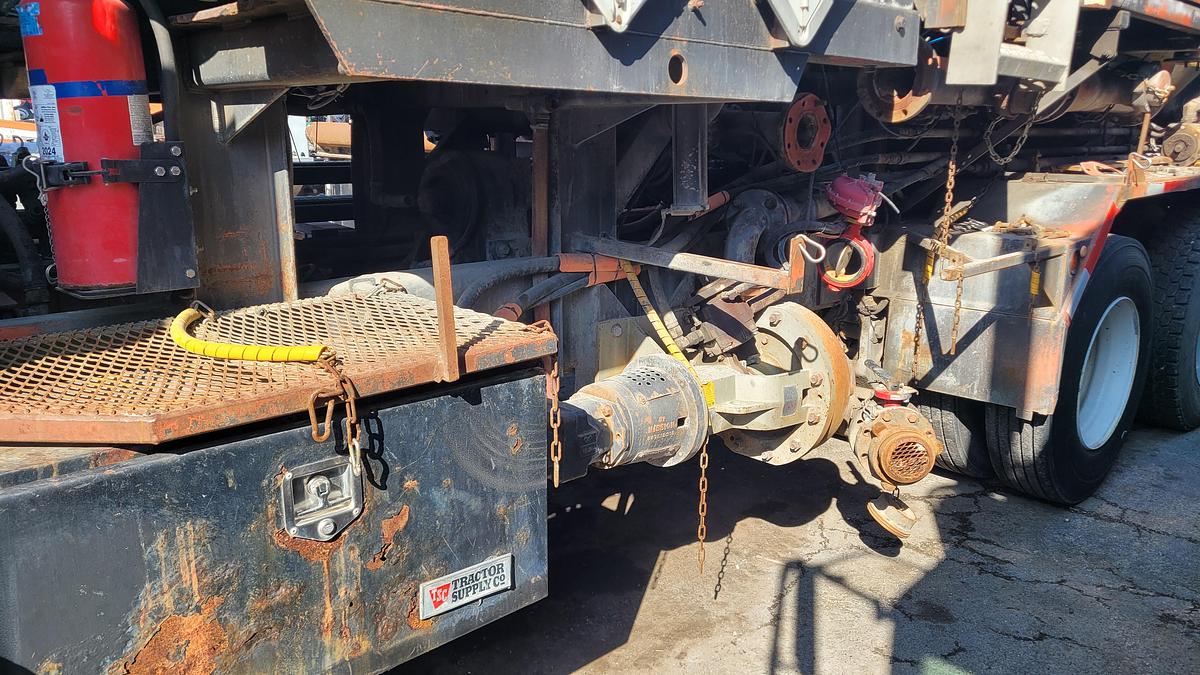 Used 2008 International Cement Pumper