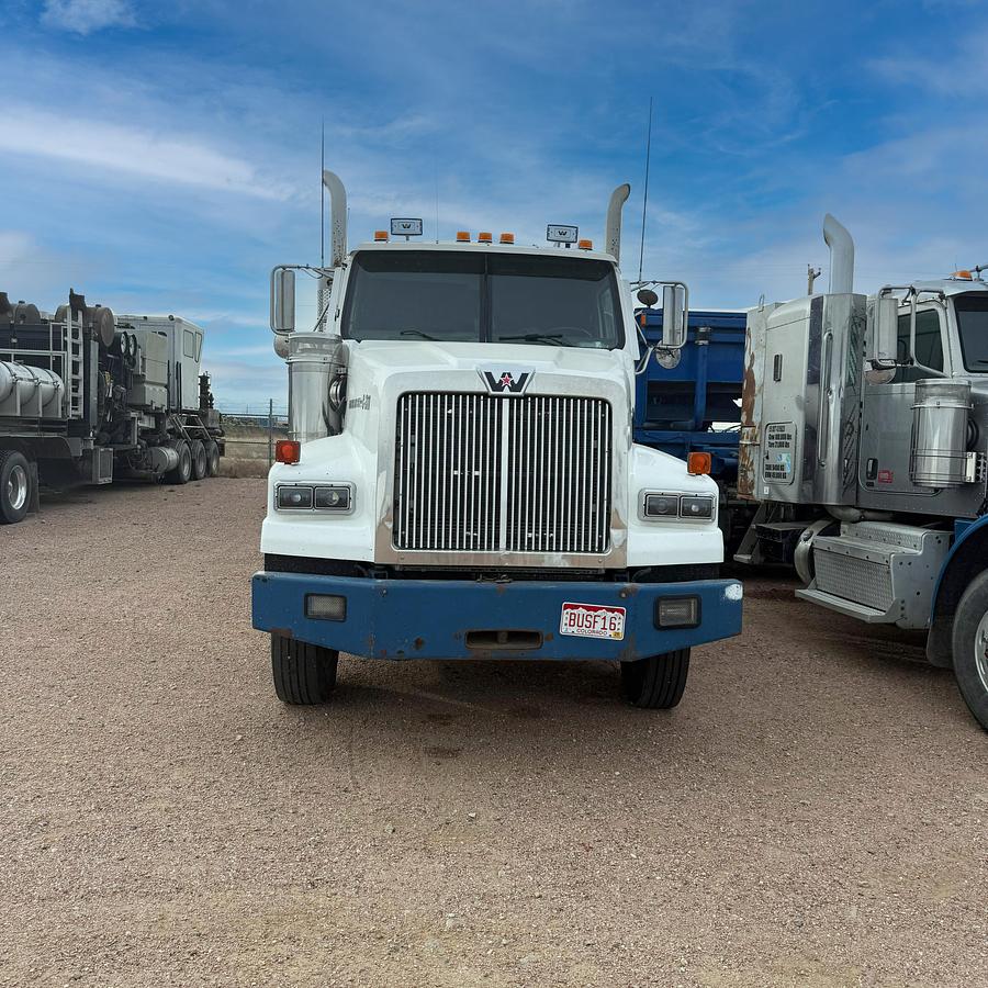 Used 2008 Western Star 4900 Sleeper Truck