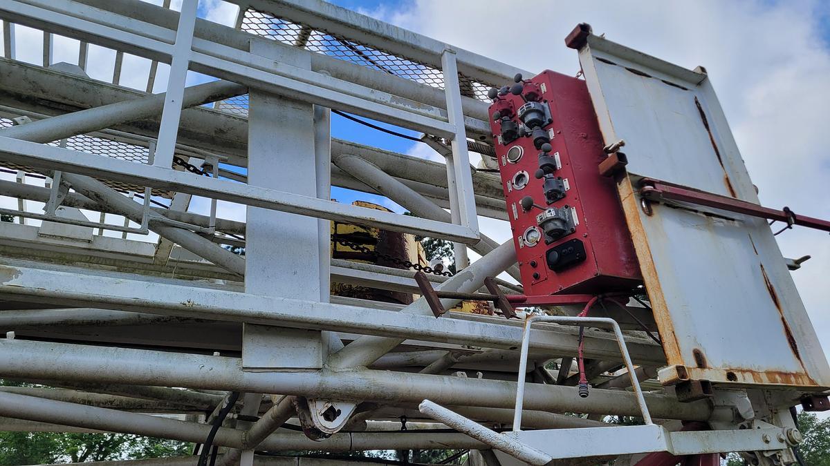 Used 2005 Lanco 750 Workover Rig