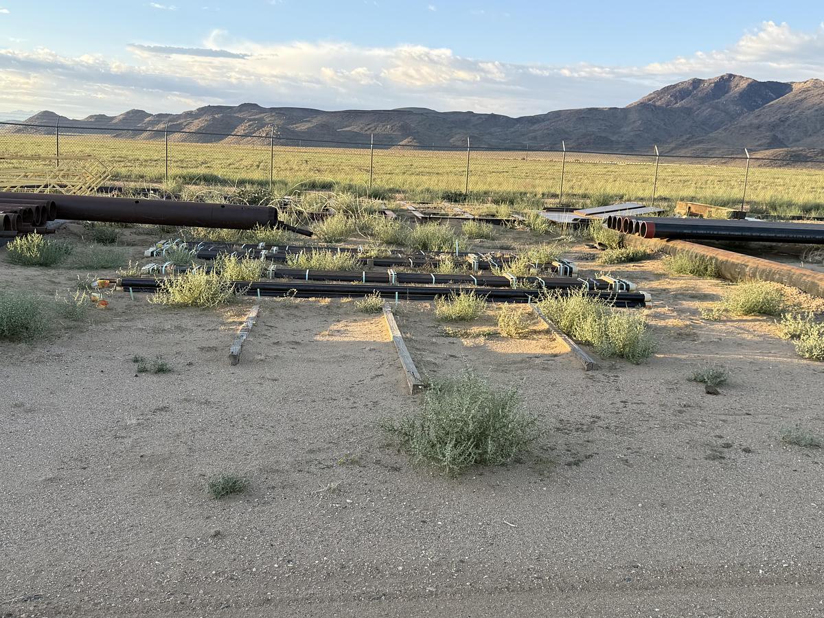 Used Hopper 102' X 260,000 #