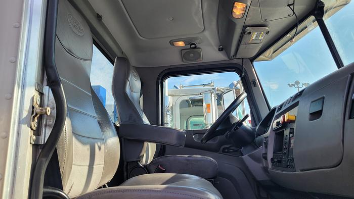 Used 2015 Peterbilt 382