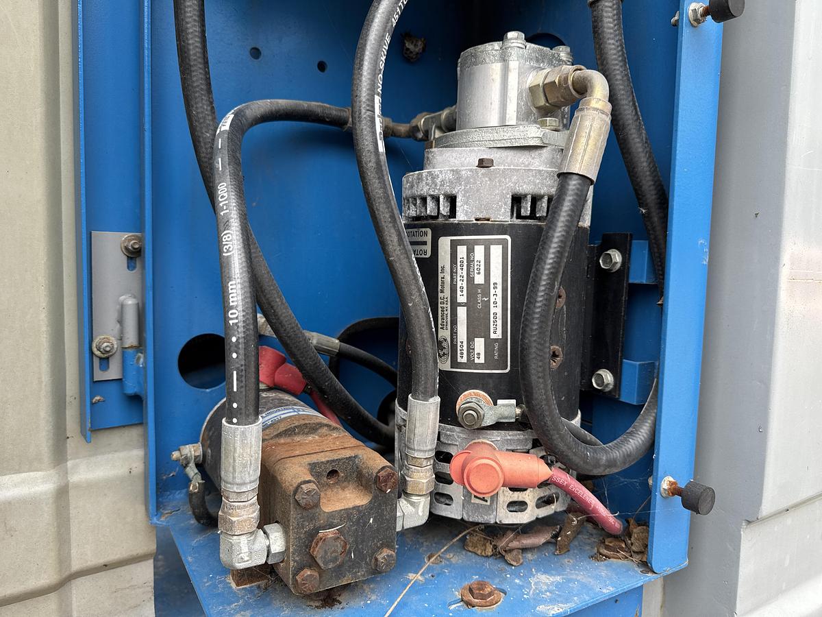 Used 2000 Genie Industries Z-30/20N