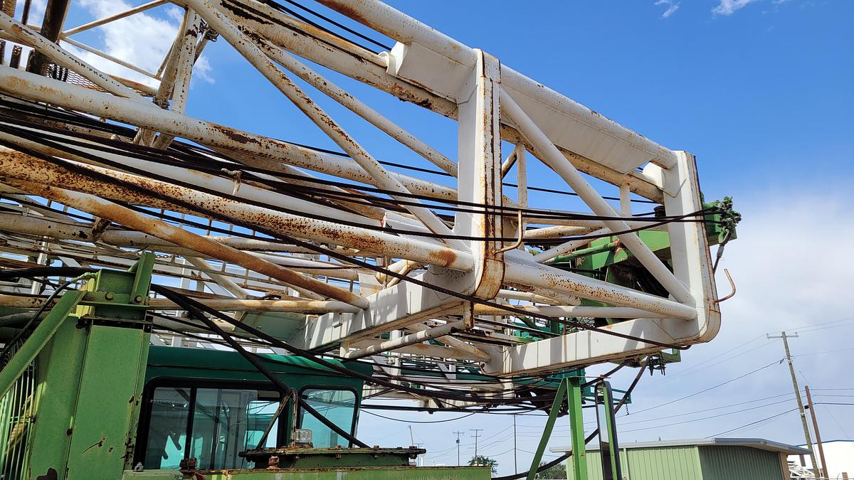 Used 1980 Franks 300 Workover Rig