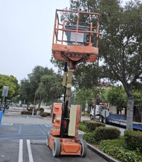 Used JLG Electric 30ft boom