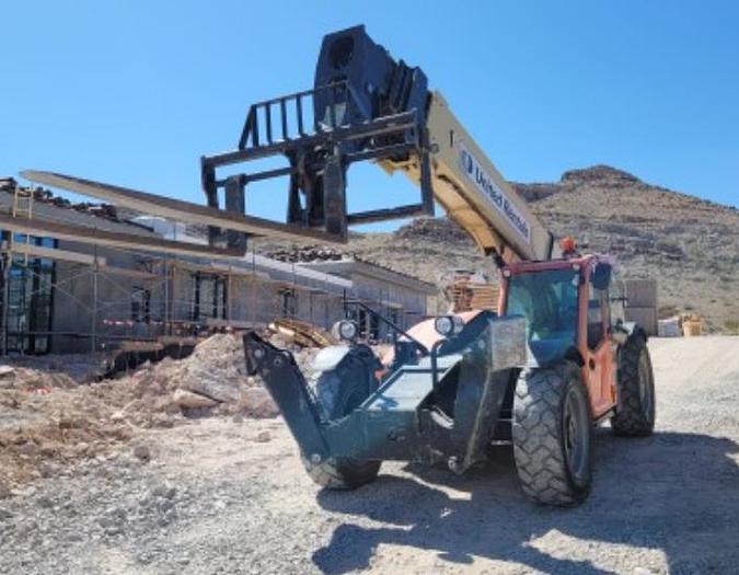 Used Reach lift 12,000 Lbs