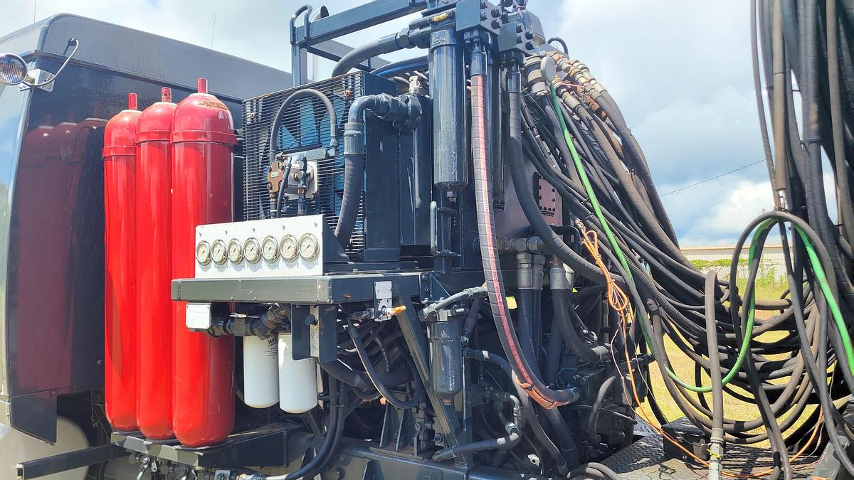 Used 2003 NOV Hydra Rig Coiled Tubing Unit