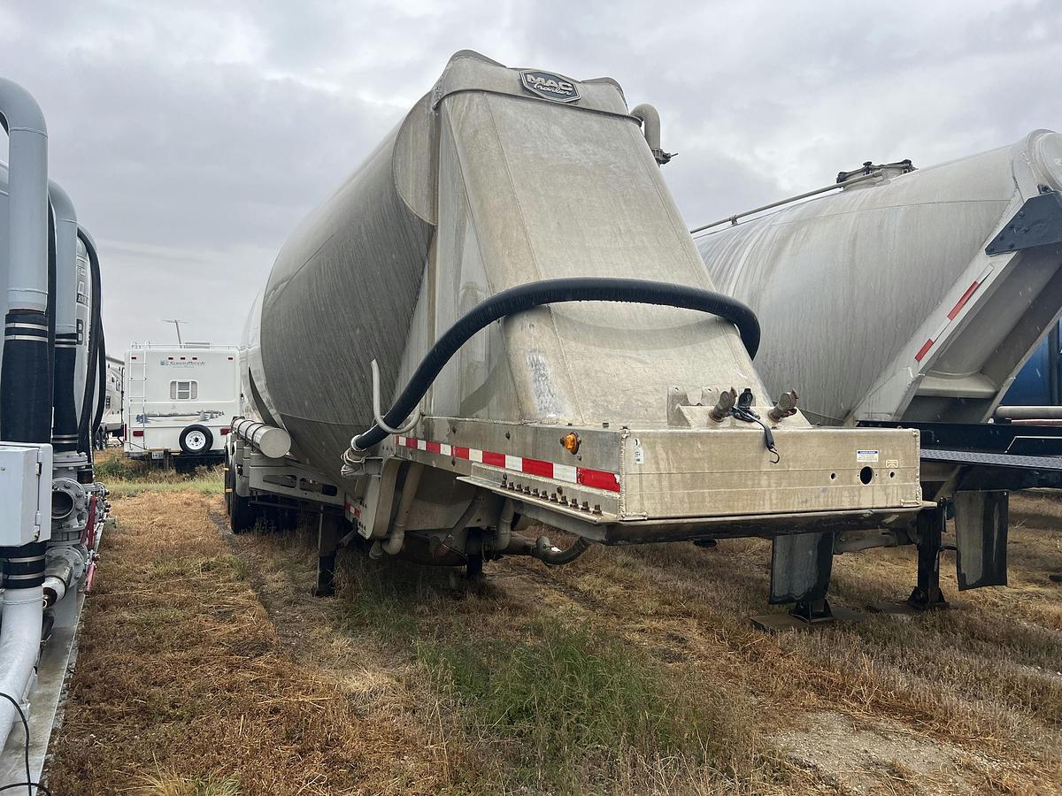 Used 2012 MAC Pneumatic Tank Trailer