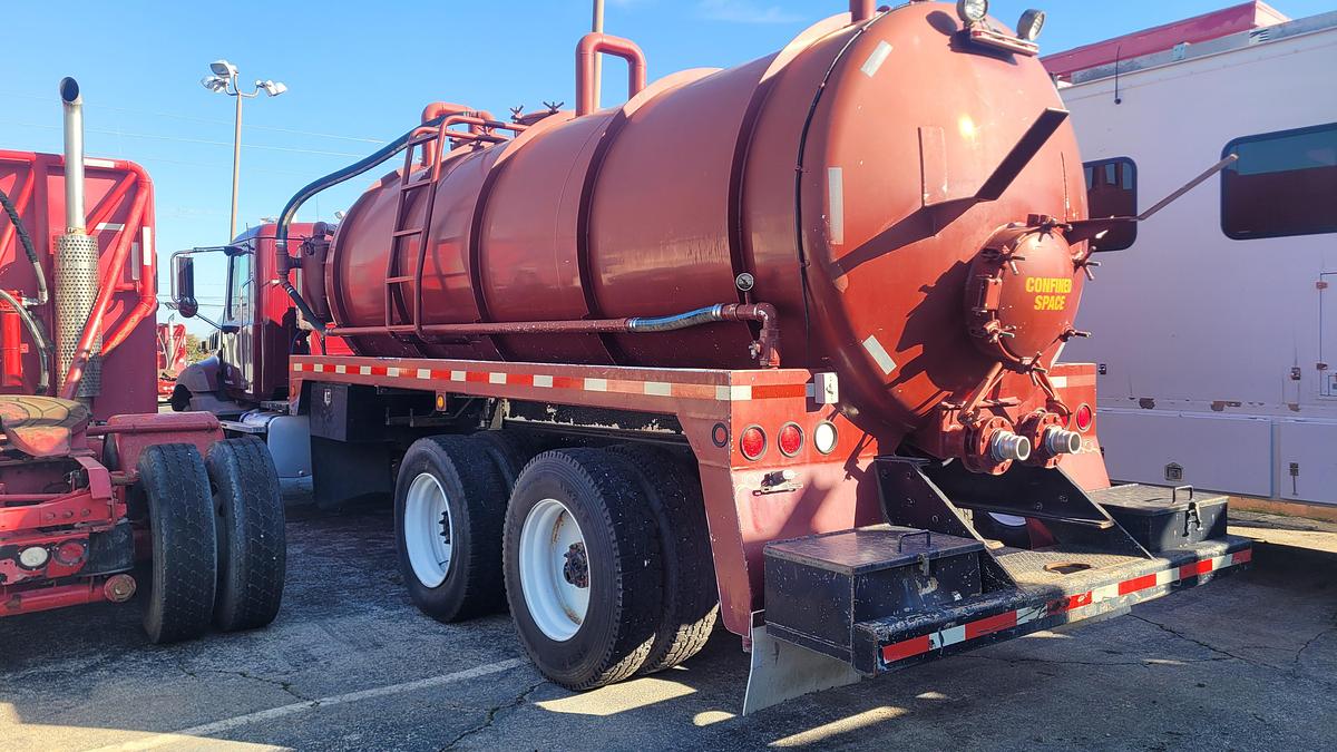 Used 2013 Mack Granite GU813 Vacuum Truck