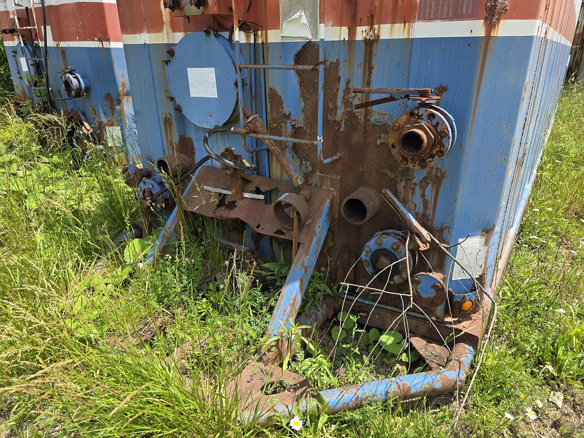 Used Valmont Frac Tanks