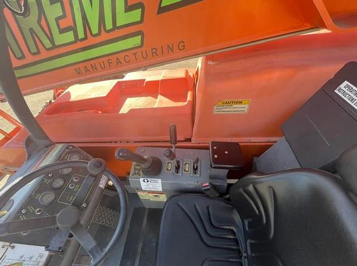 Used Reach lift 10,000Lbs