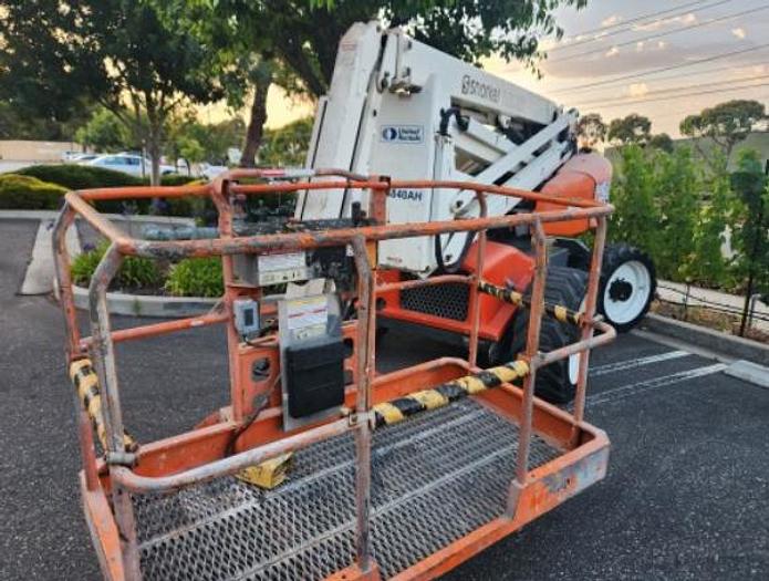 Used 45ft Articulating Boom