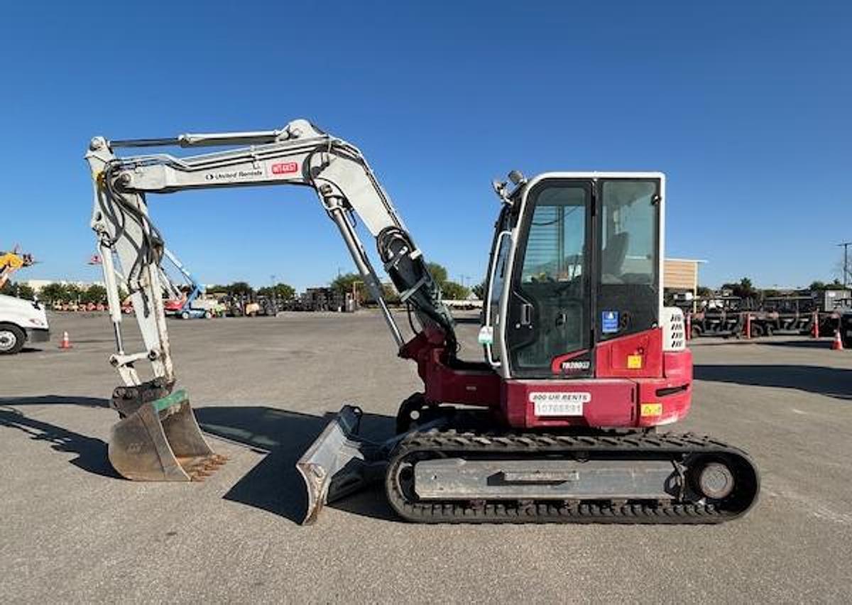 Used 2018 TAKEUCHI TB280FR
