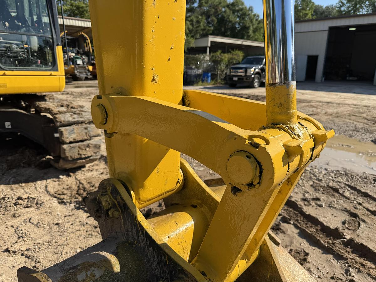 Used 2022 KOMATSU PC138-11