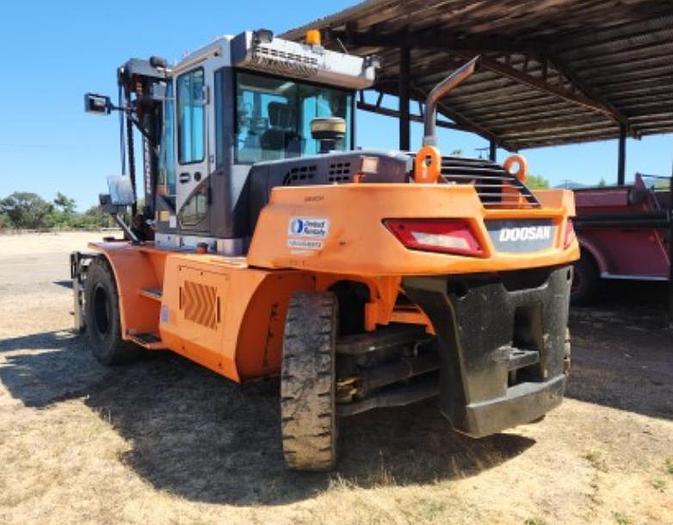 Used Doosan D160S-7 36,000 LBS forklift