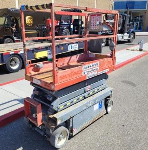 Used 19ft Scissor lift