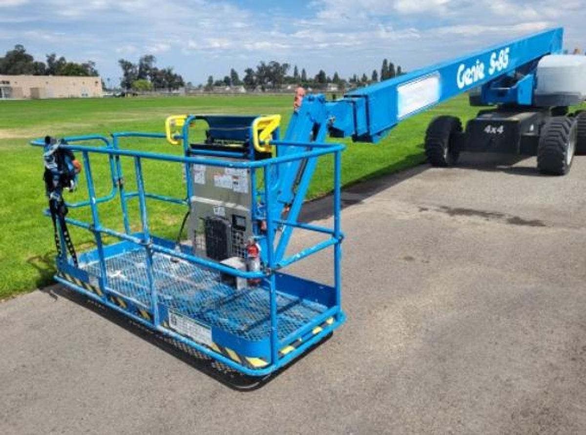 Used 2017 GENIE S85 TELESCOPIC 85FT BOOM 4WD
