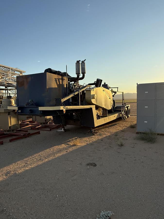 Used Hopper 102' X 260,000 #