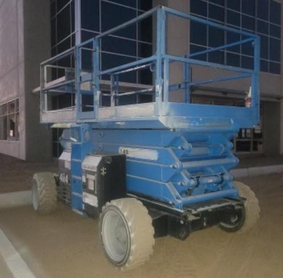 Used 2017 GENIE GS4390RT