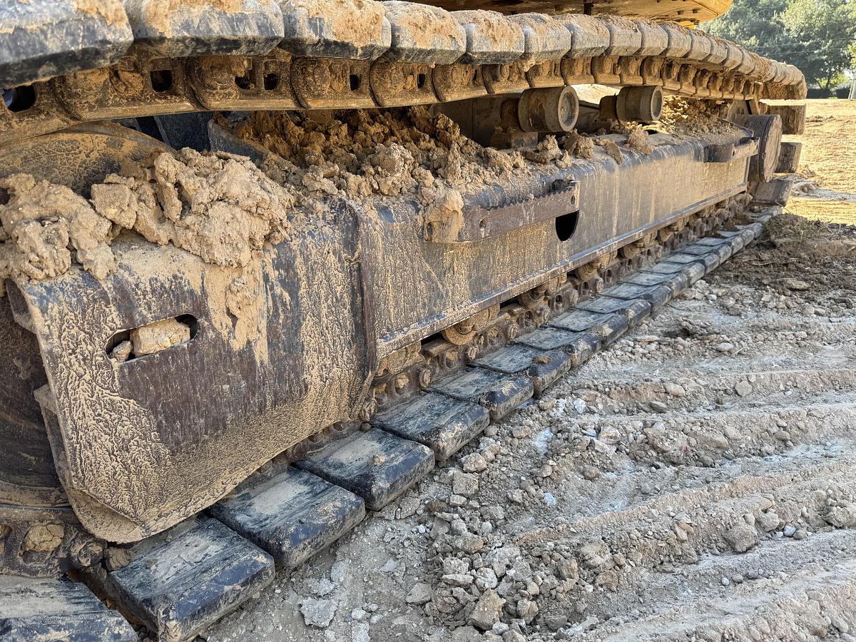 Used 2022 KOMATSU PC138-11