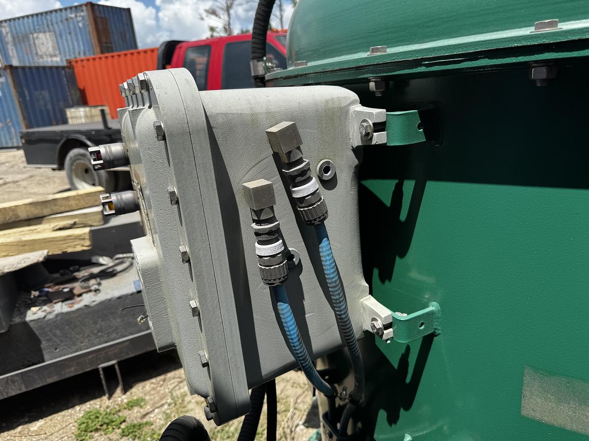 Used Derrick Vacu-Flo 1200 Vacuum Degasser